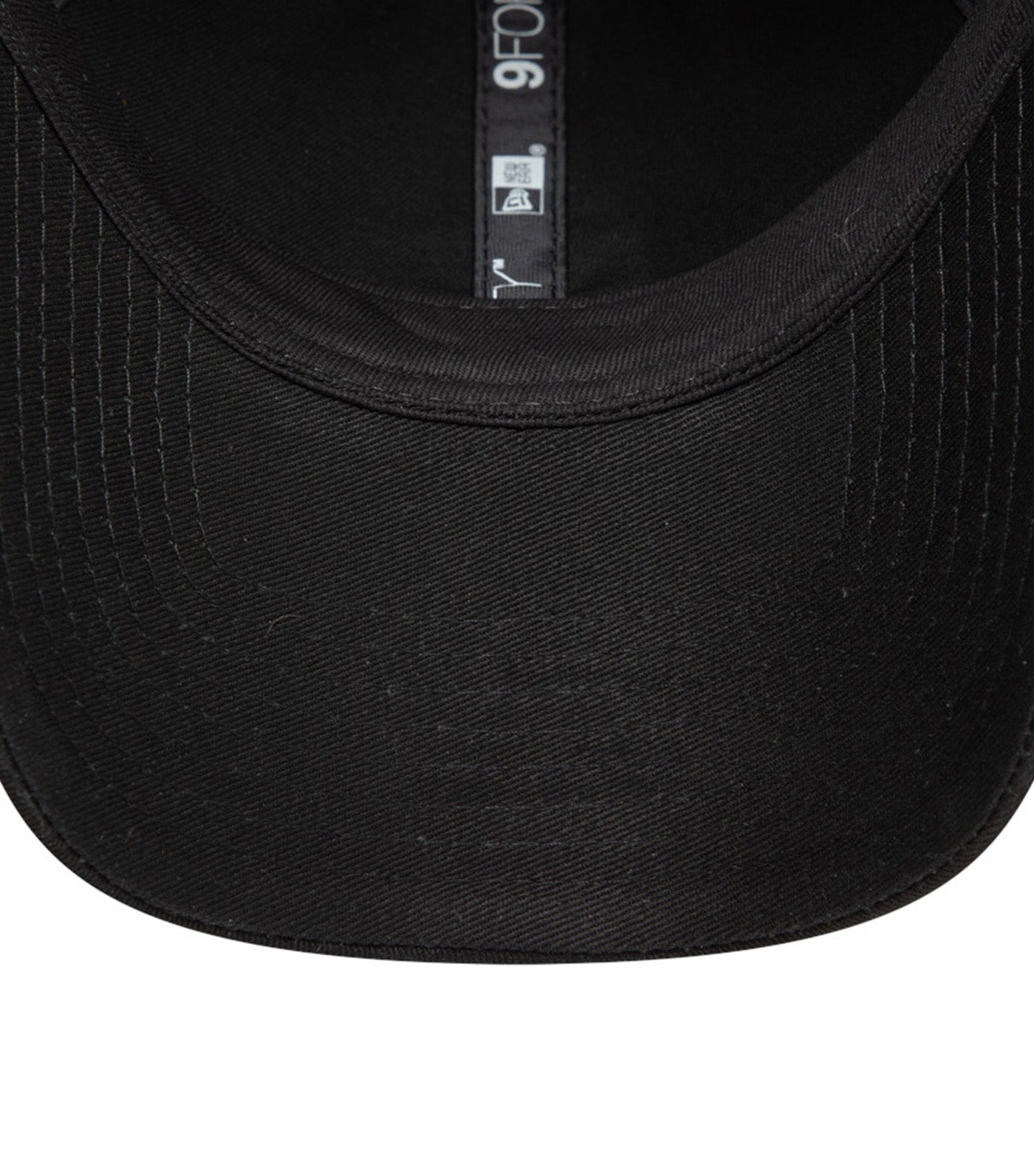 Box Logo Metal Badge 9FORTY Adjustable Snapback Cap