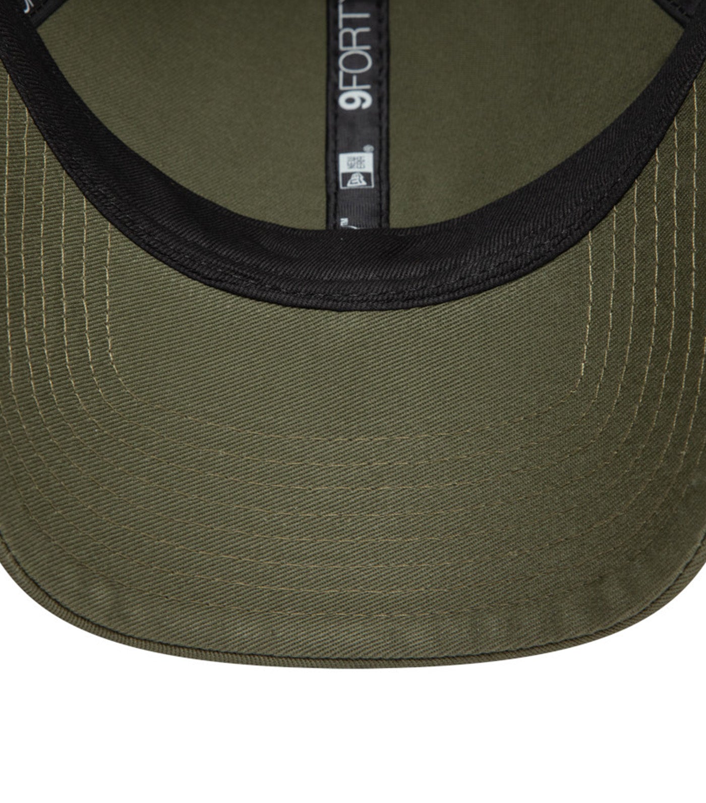 Box Logo Metal Badge 9FORTY Adjustable Snapback Cap