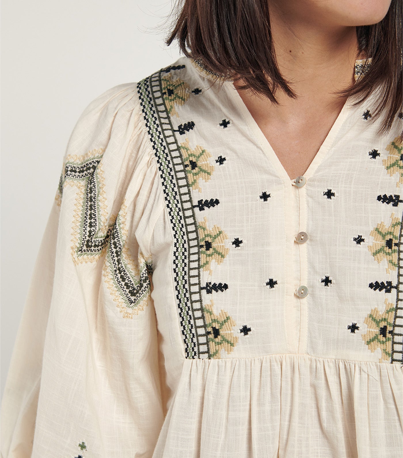 Romantic Embroidered Blouse Beige