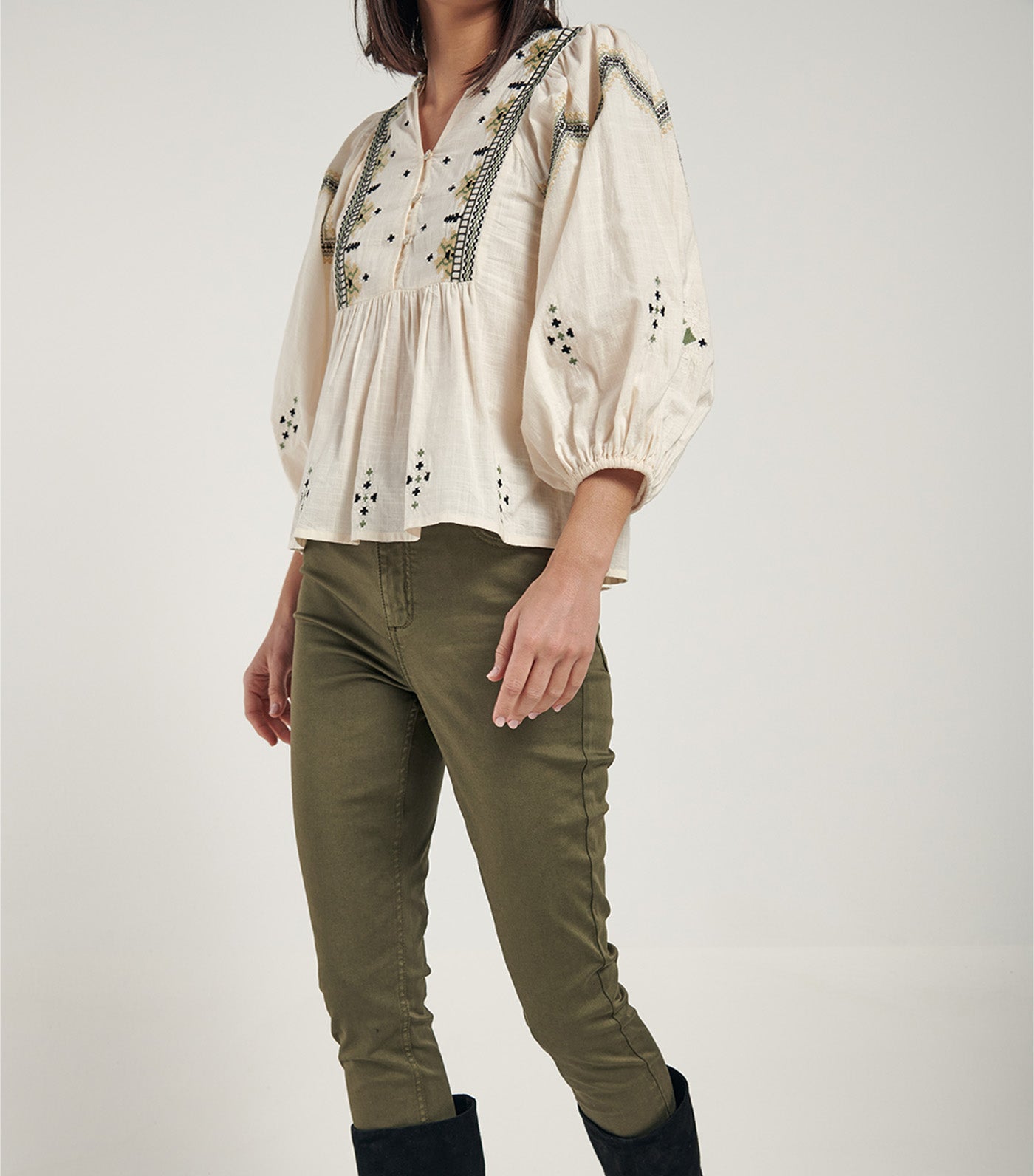 Romantic Embroidered Blouse Beige