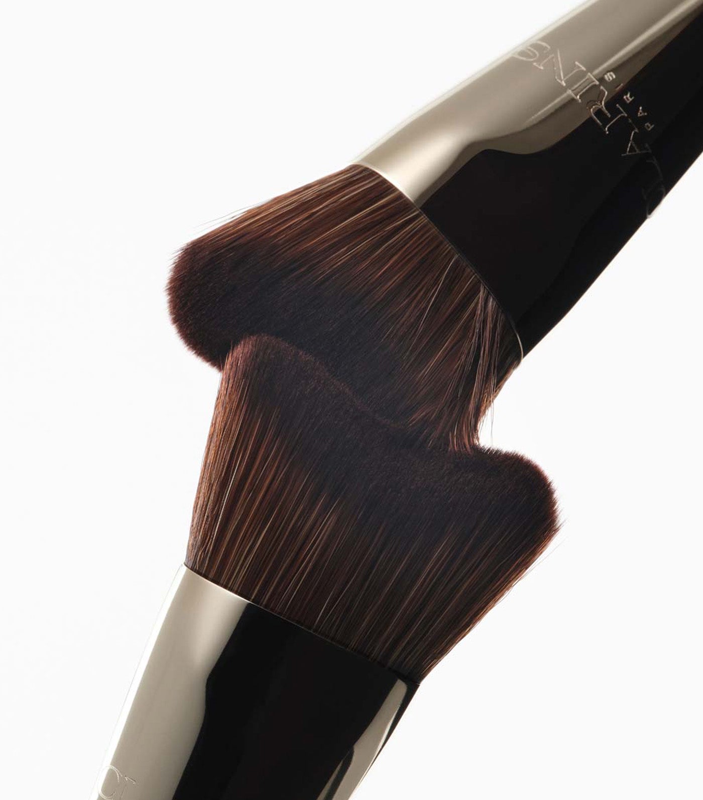 Gua Sha-Inspired Foundation Brush