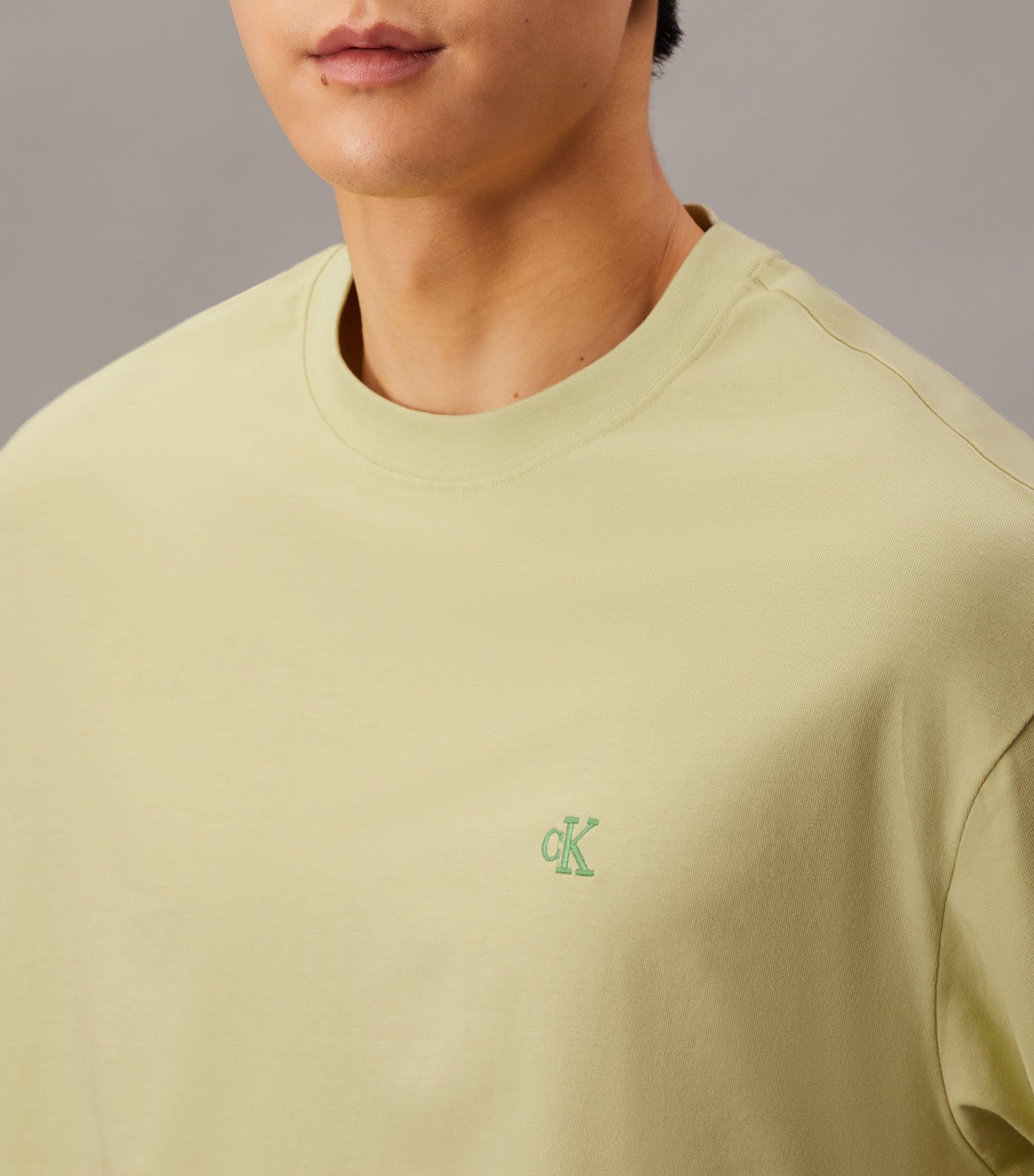 ★ ★ Women's Relax Fit Archive Logo Crew Neck Sh Archive Logo Relaxed Crewneck T-Shirt | Calvin Klein® USA