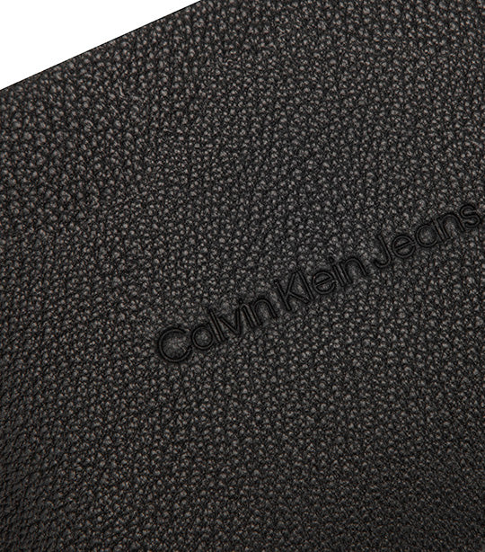 Calvin klein billfold best sale