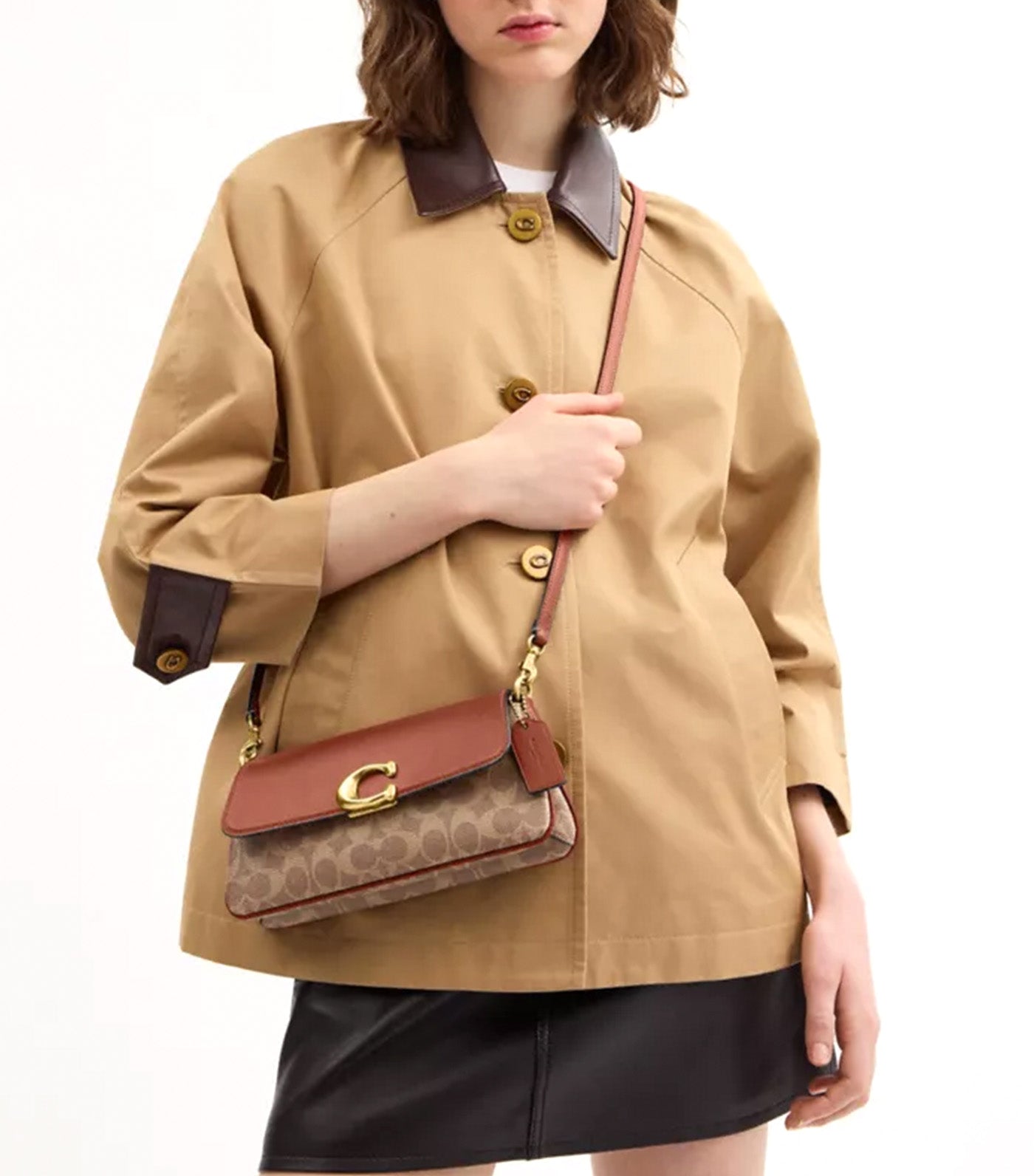 Jet Shoulder Bag in Signature Canvas Tan Caramel