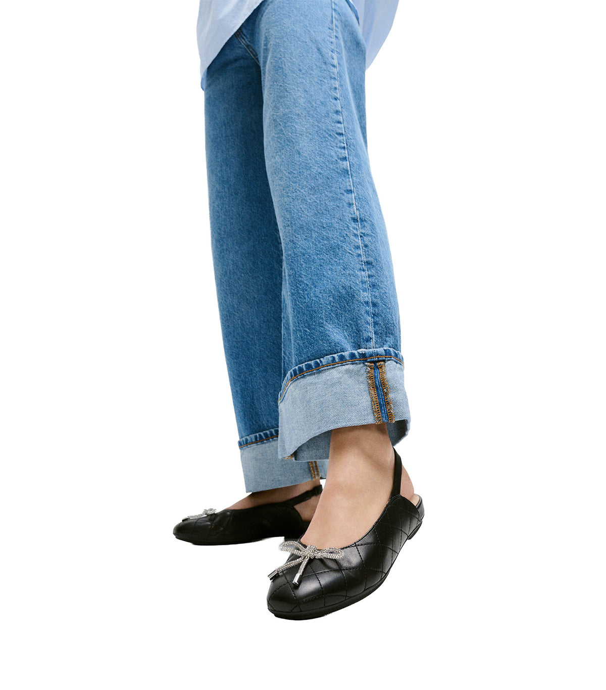 Lulu Glitz-Bow Leather Toe-Post Sandals Black