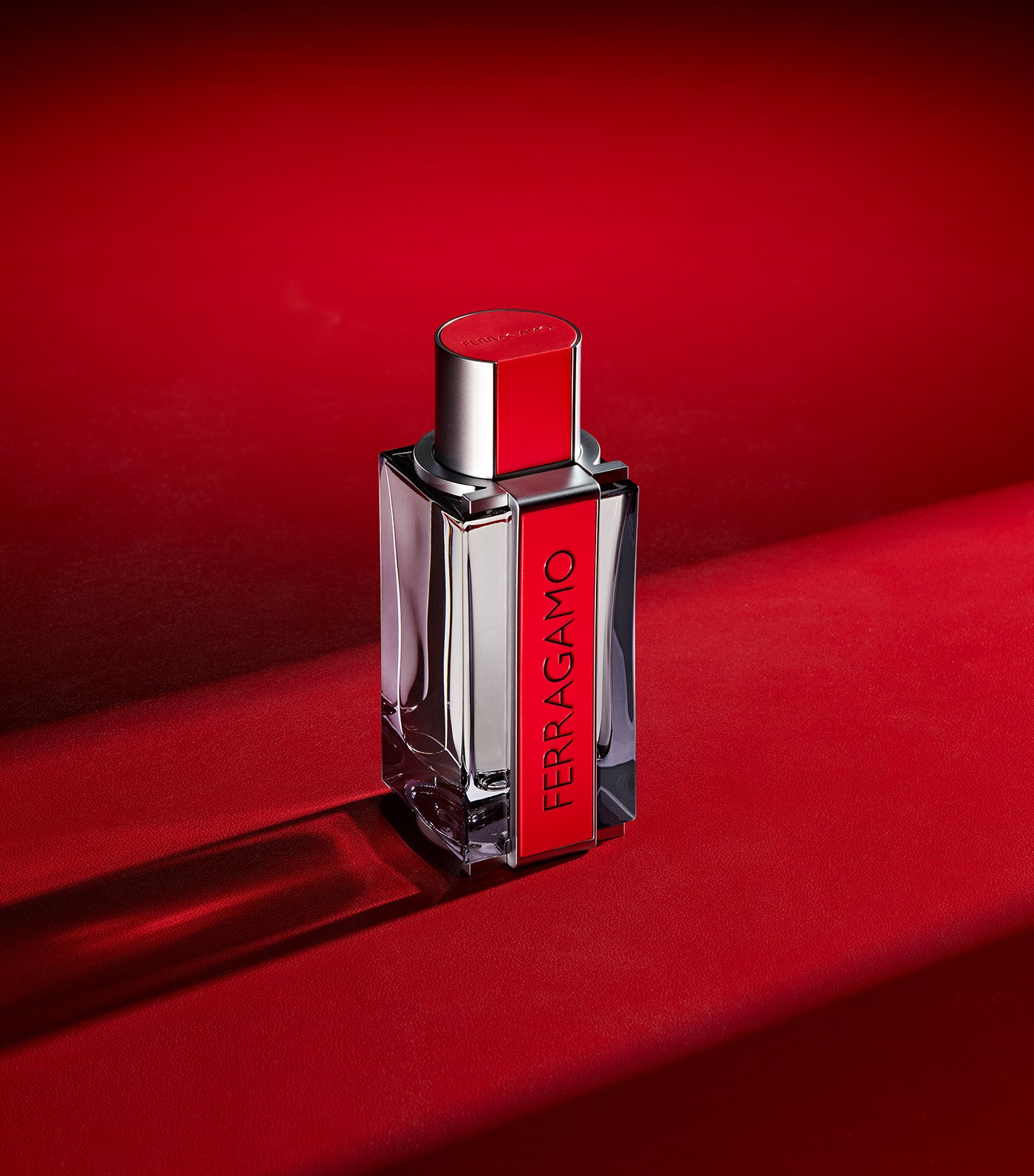 Red Leather Eau de Parfum