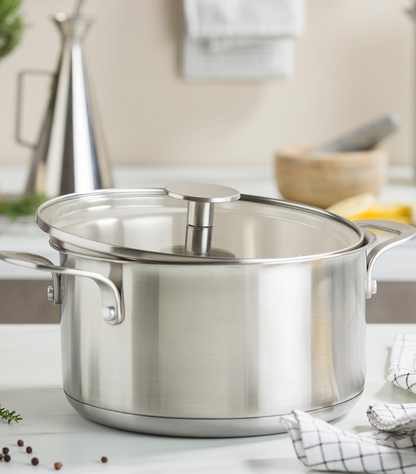 Classic Stainless Steel Covered Casserole, Uncoated - 24cm