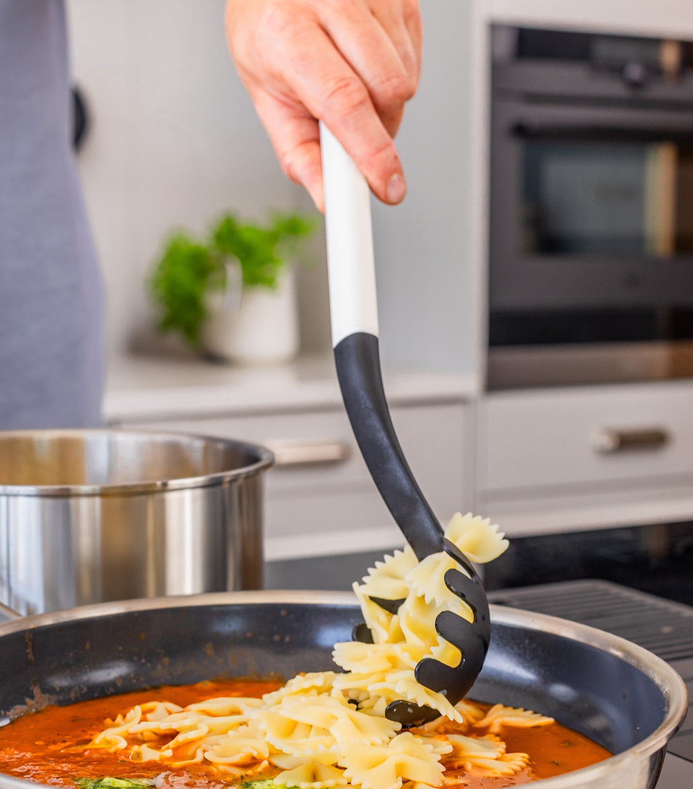 Coreline Pasta Spoon Porcelain