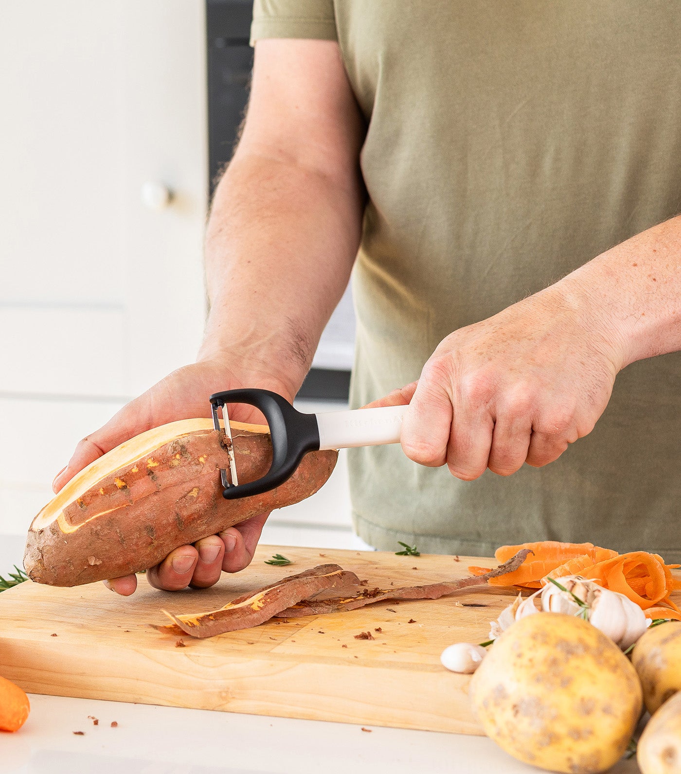 Coreline Y Peeler Porcelain