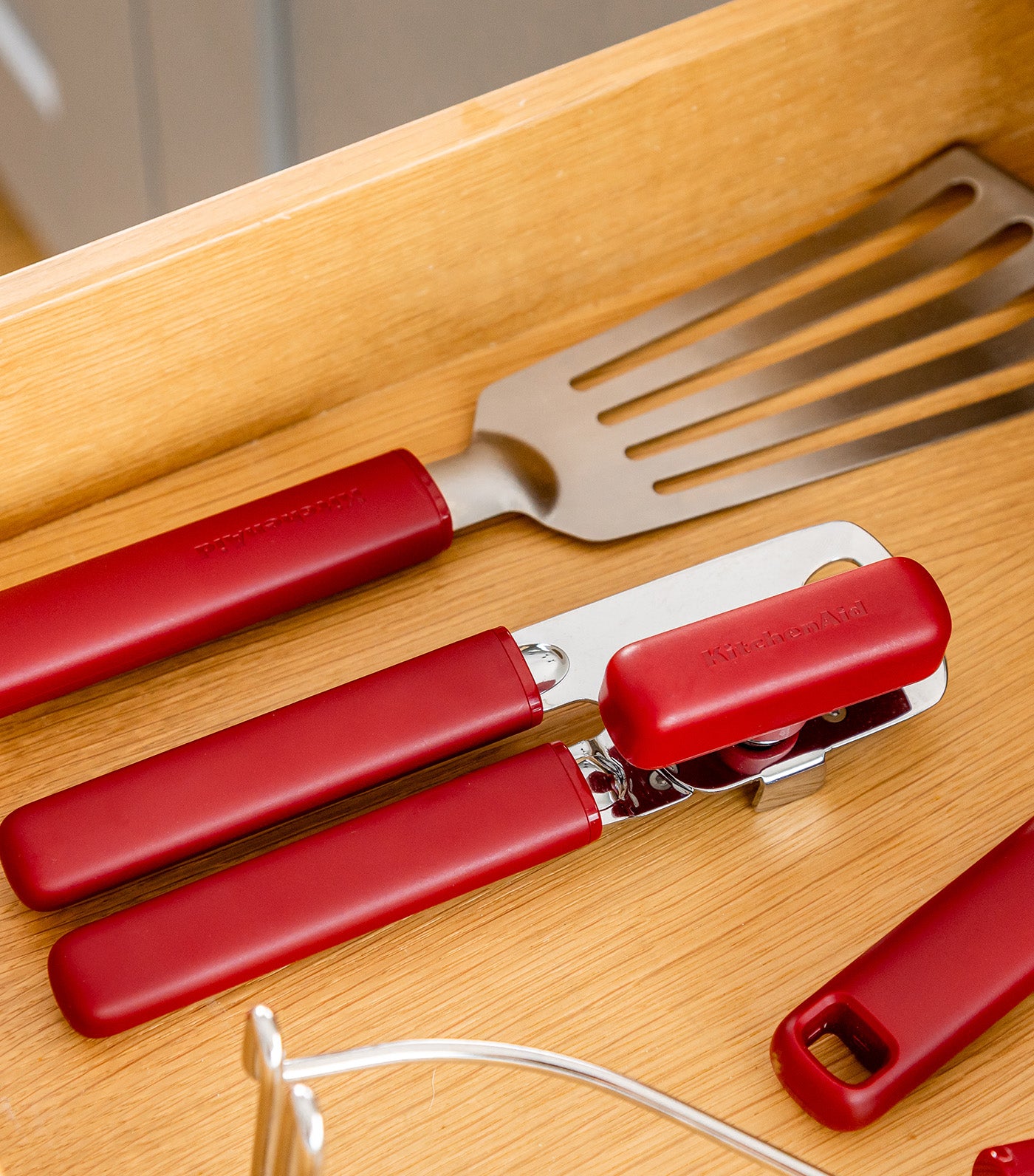 Coreline Can Opener with Bottle Opener Empire Red