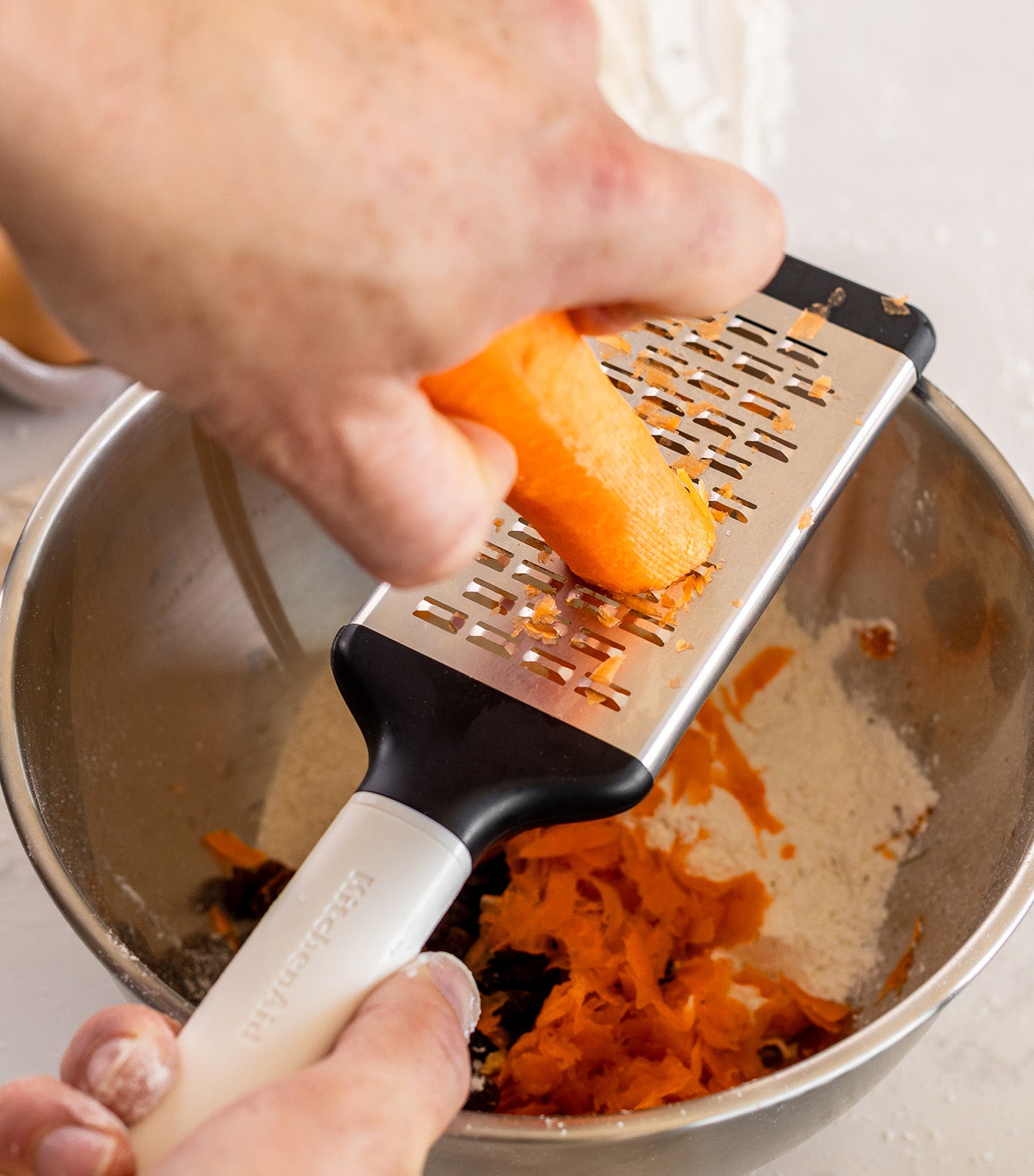 Coreline Medium Etched Grater Porcelain