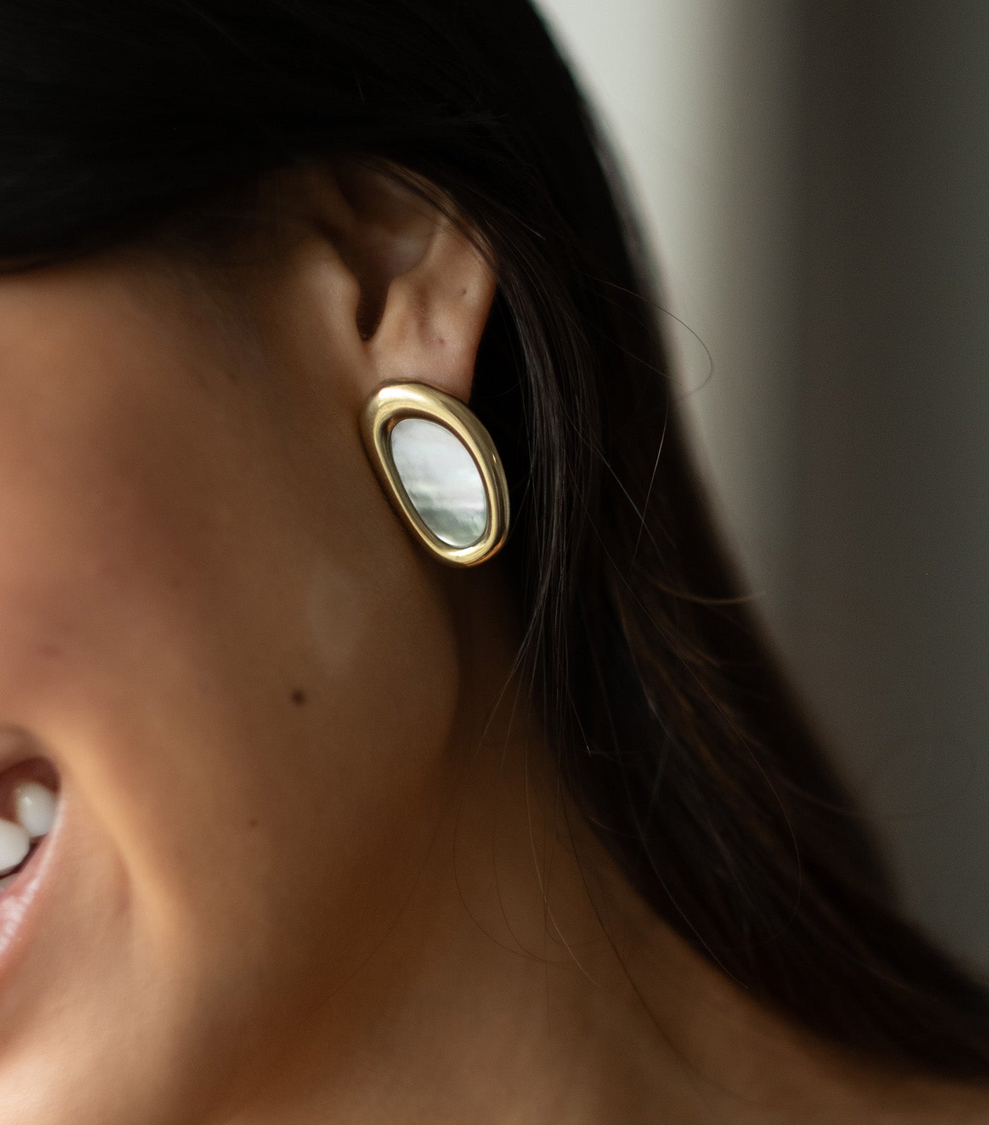 Golden Monstera Kalhu Earrings Gold