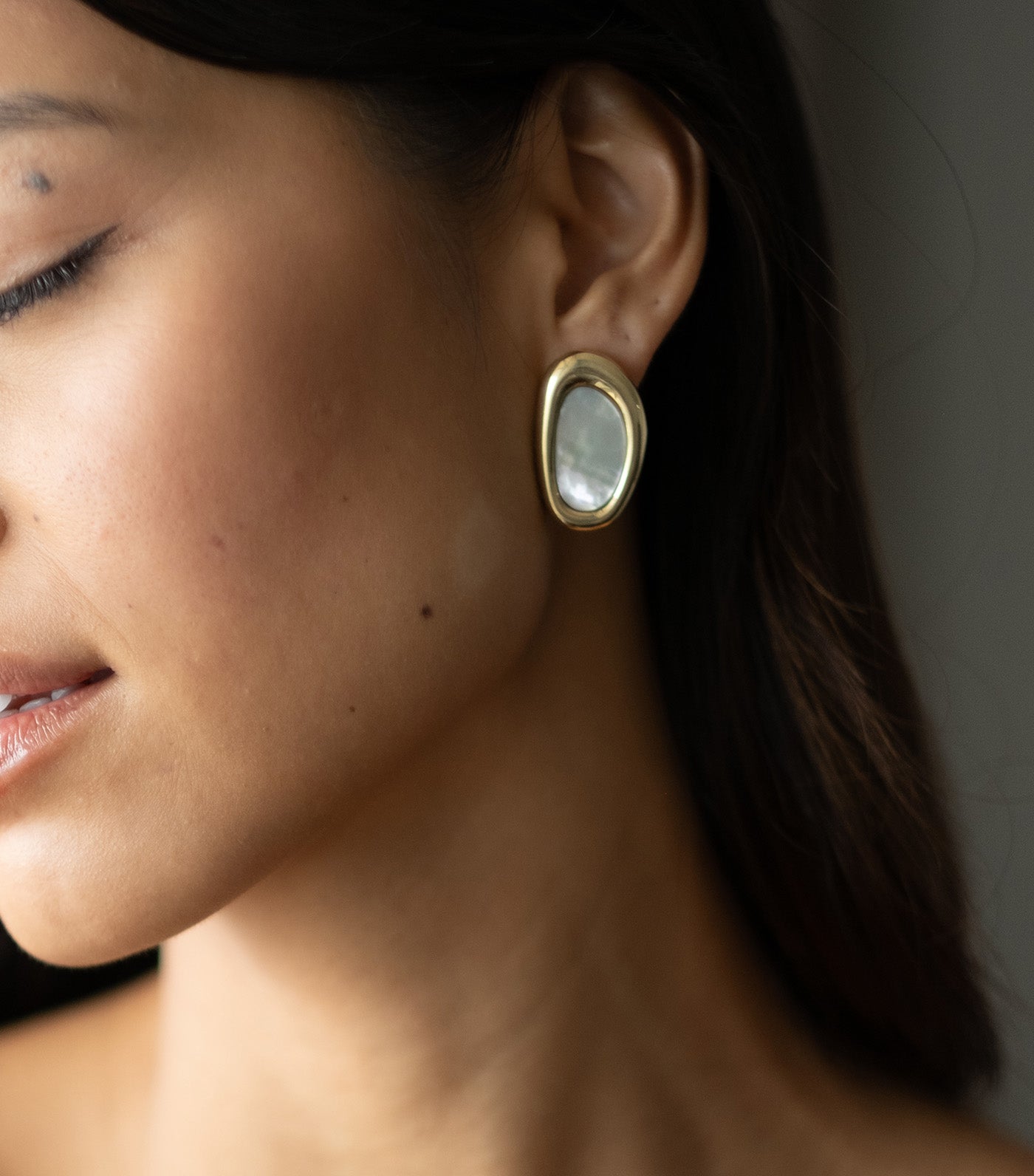 Golden Monstera Kalhu Earrings Gold