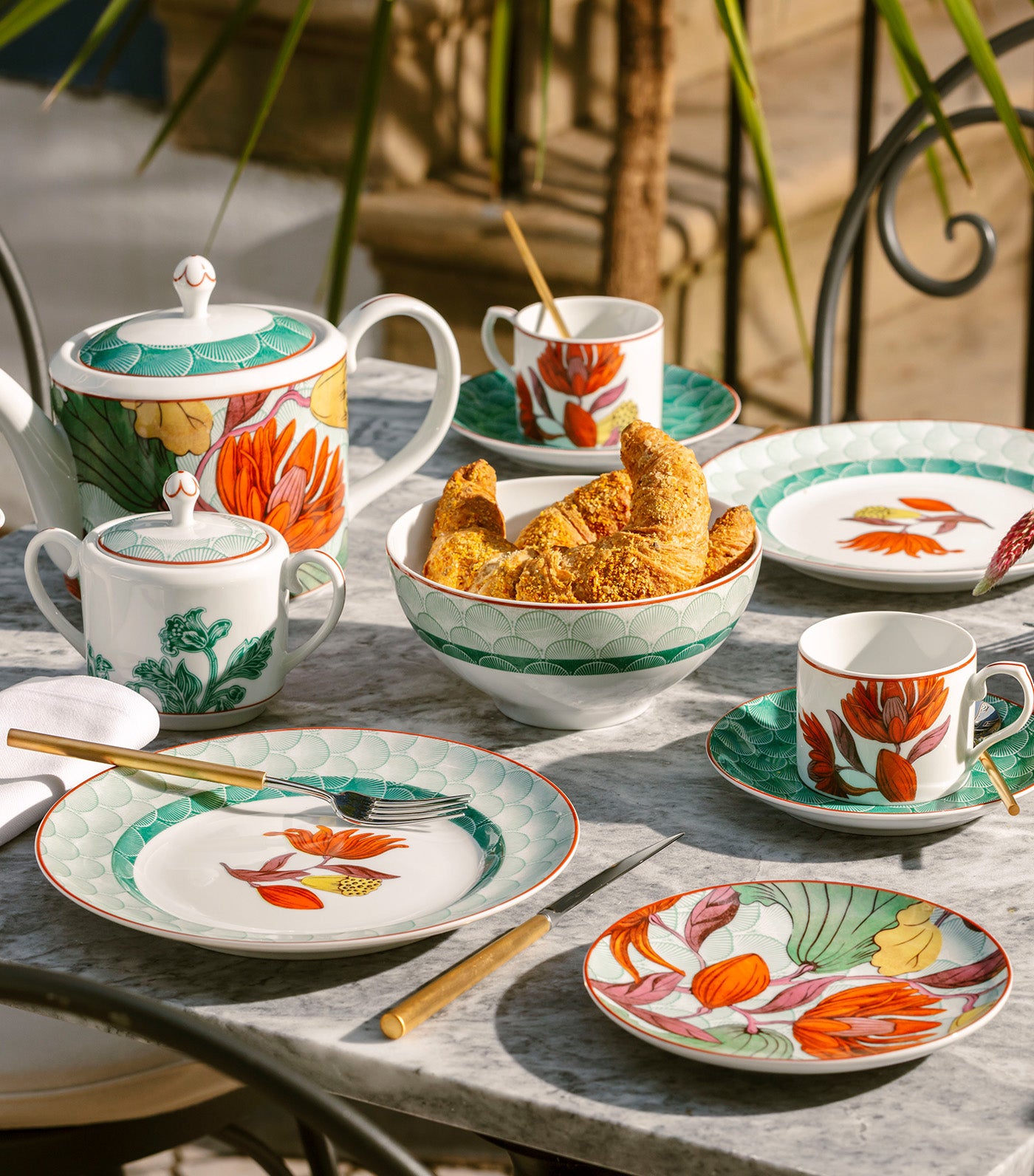 Lotus Collection Tea Cup and Saucer Set of 4