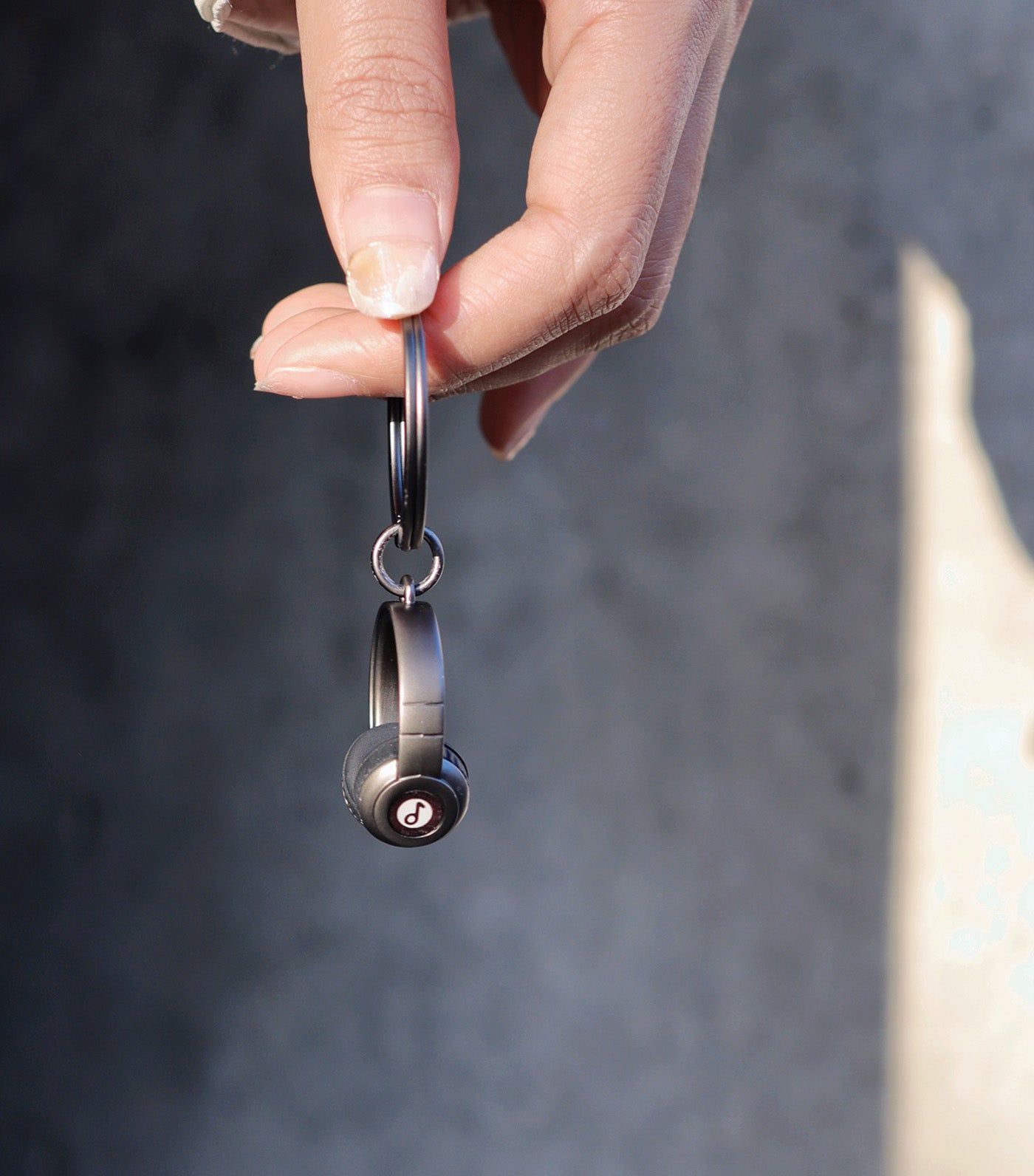 Meta[l]morphose Headphone Keyring Black
