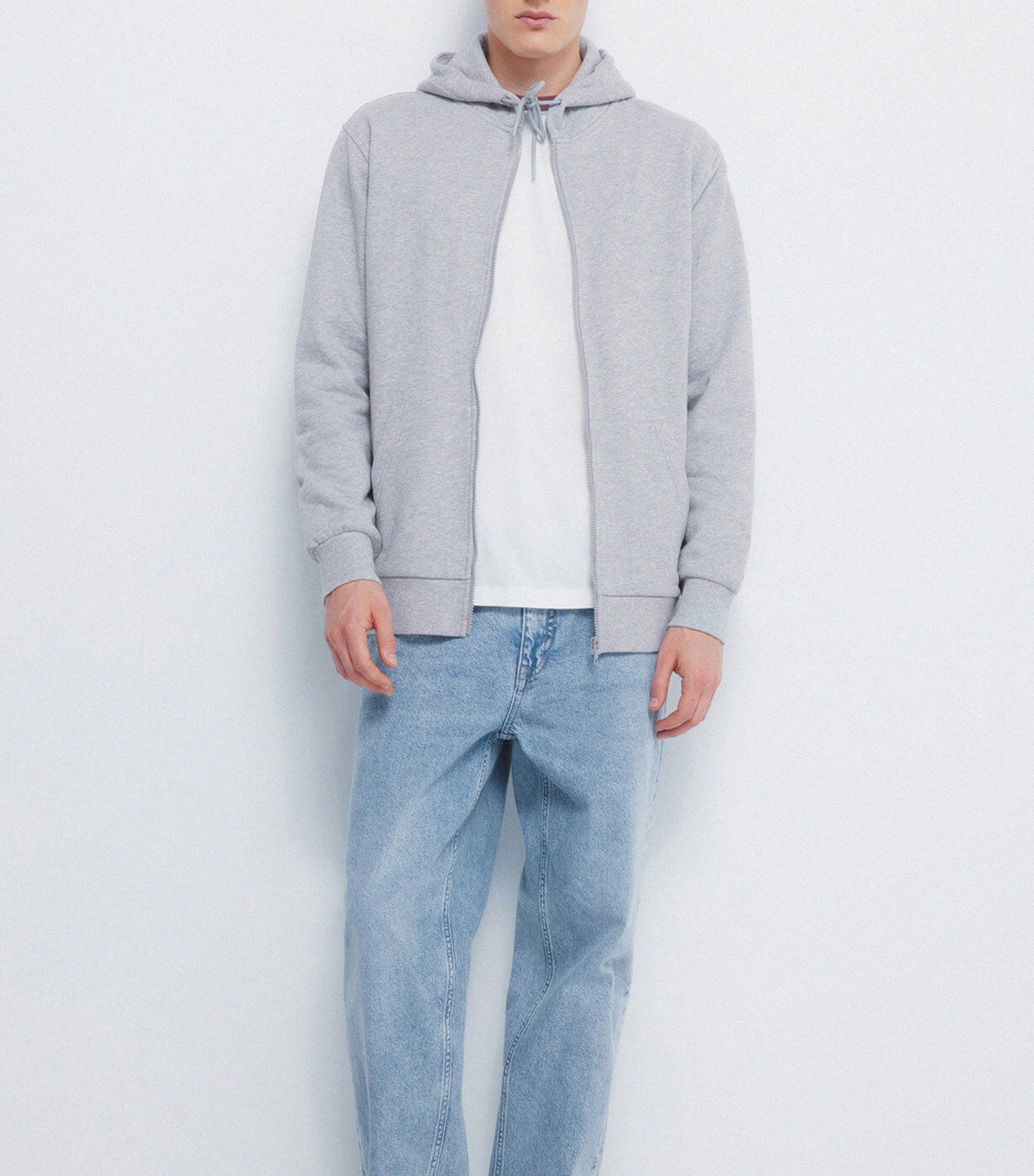 Sweatshirt Hood with Zip Fastening