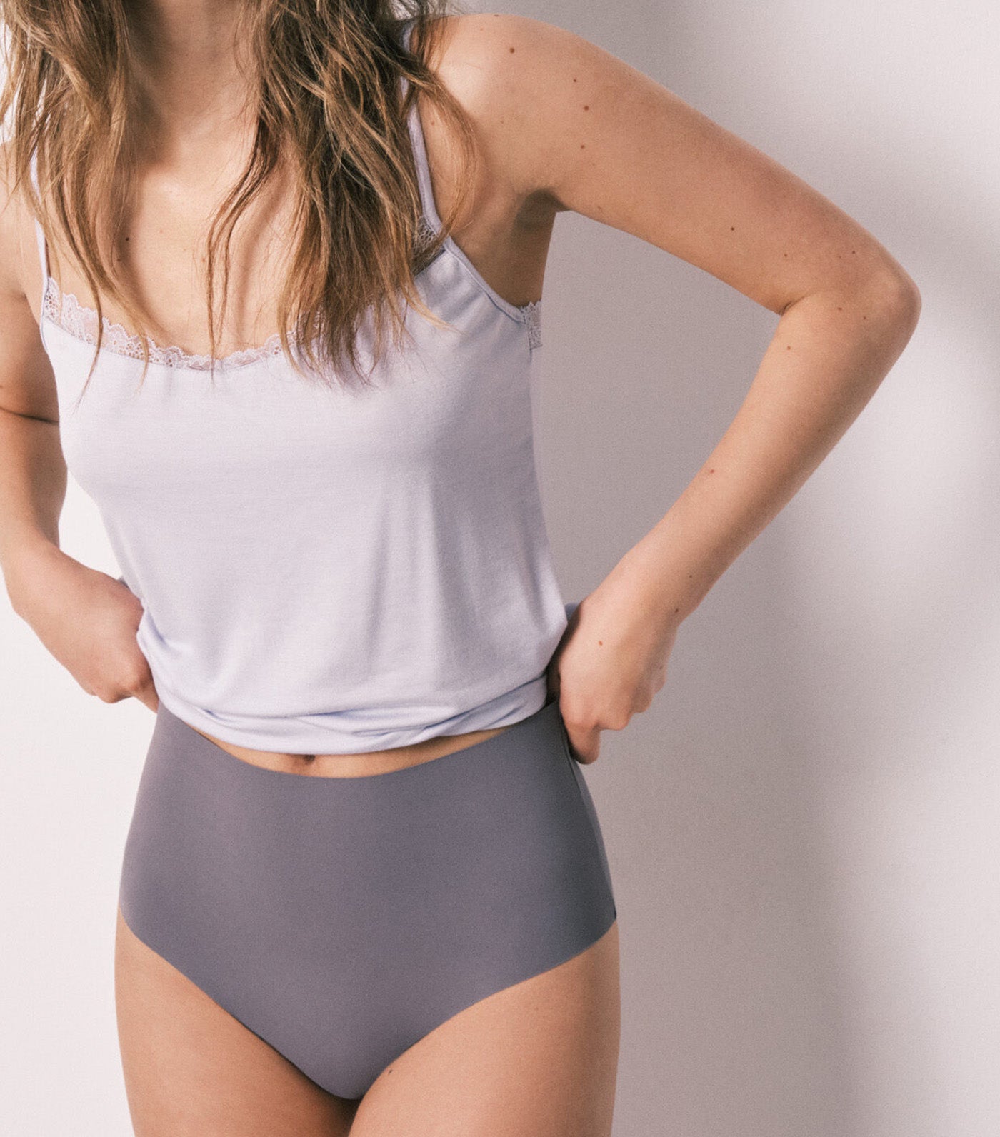 High-Waisted Laser-Cut Shaping Panty Gray
