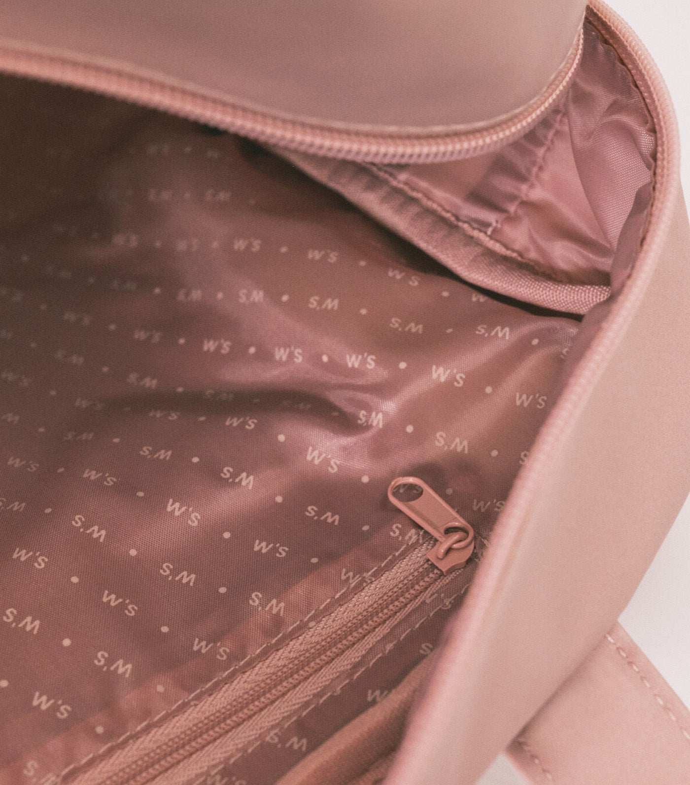 Large Rubber Vanity Case Pink