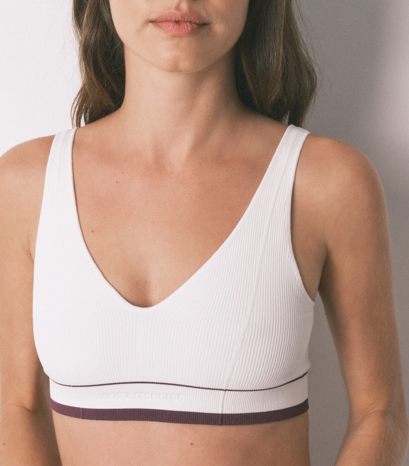 Lovely Seamless Triangle Top