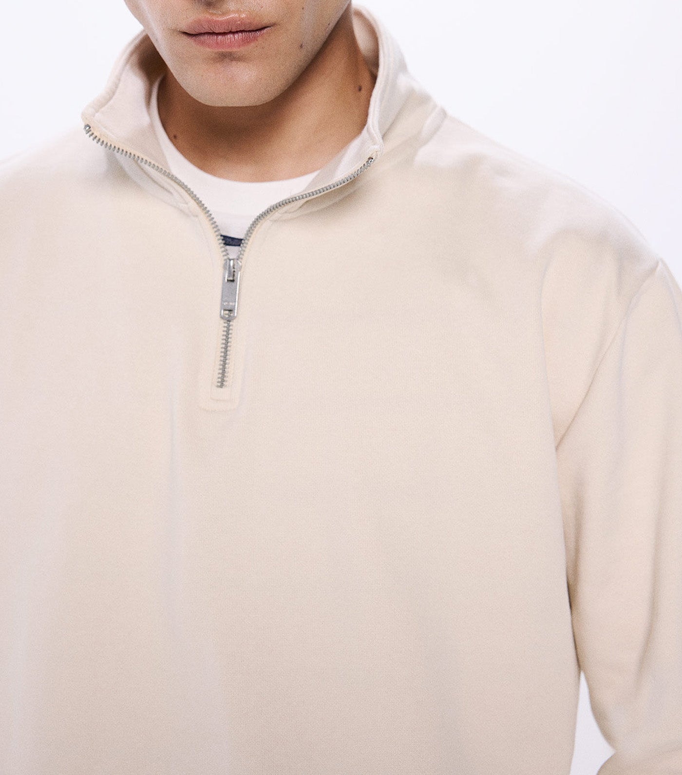 Basic Trucker Neck Sweatshirt Beige