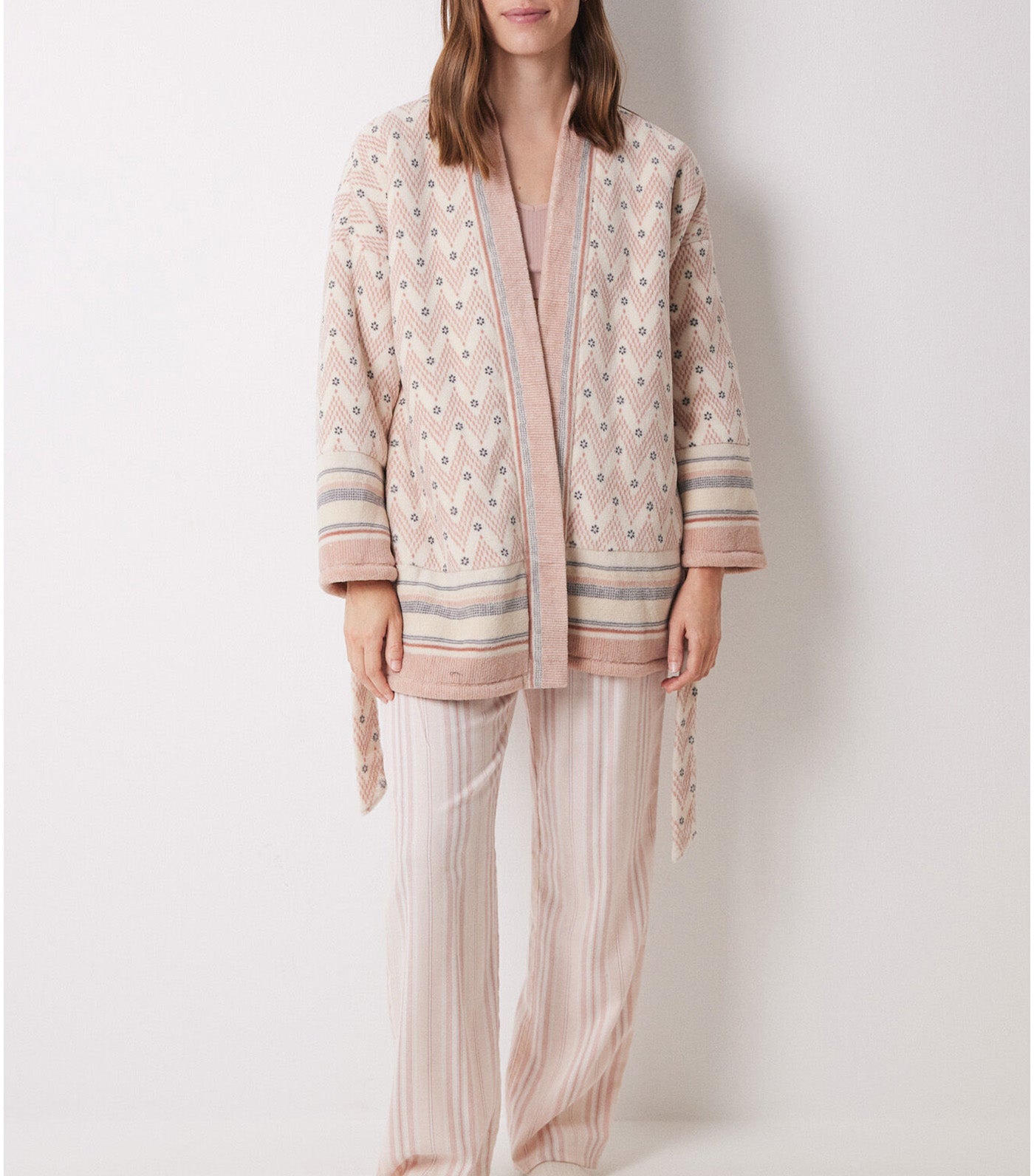 Short Fleece Robe with Herringbone Print Multi