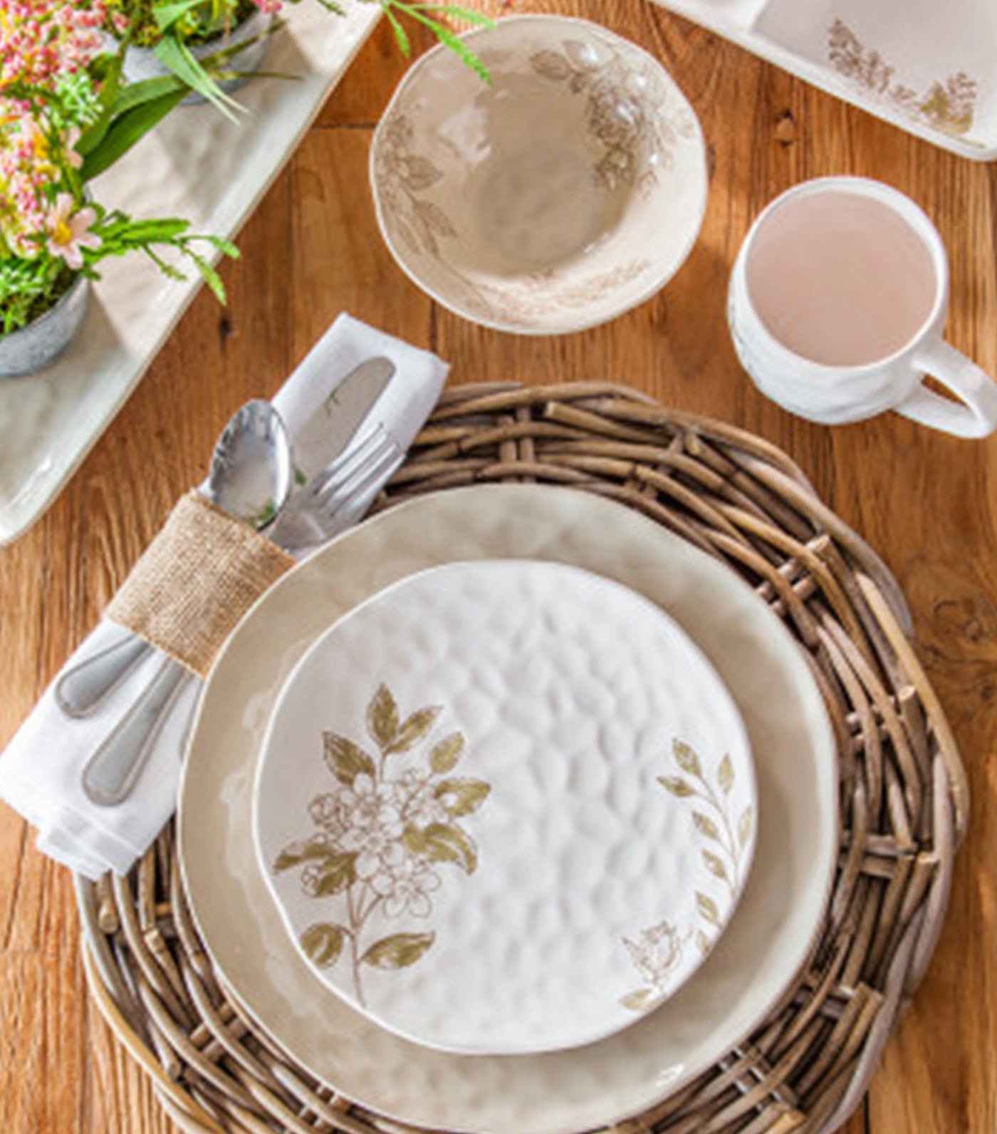 Sugarplum Lifestyle At Ease Traditional Collection 2-Section Server