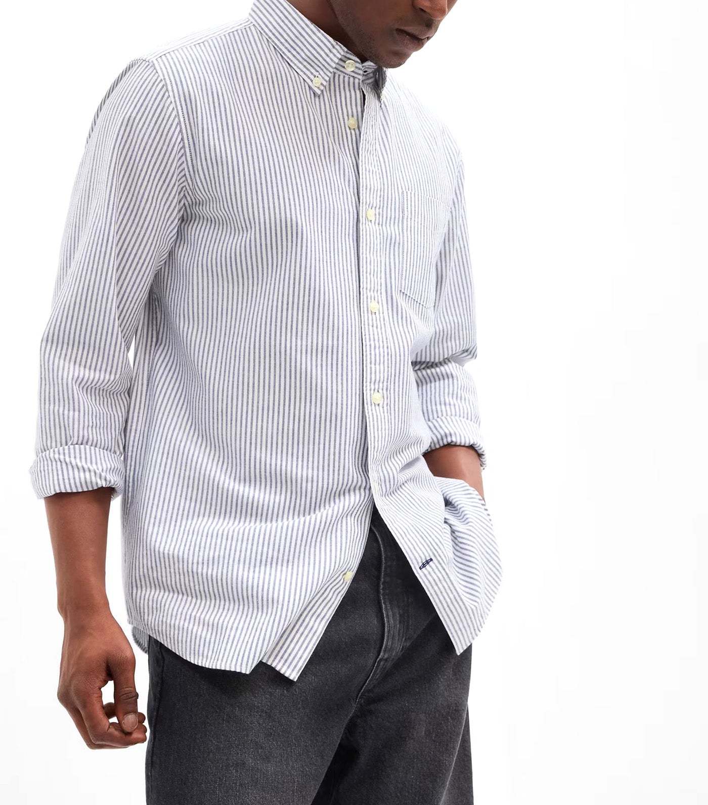 Oxford Shirt in Standard Fit White Navy Stripe