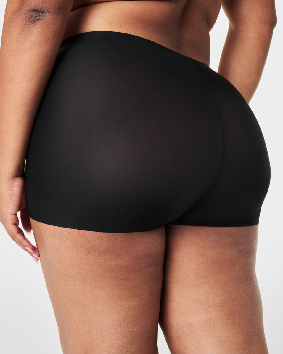 Sheer Control Shaping Boyshort Very Black