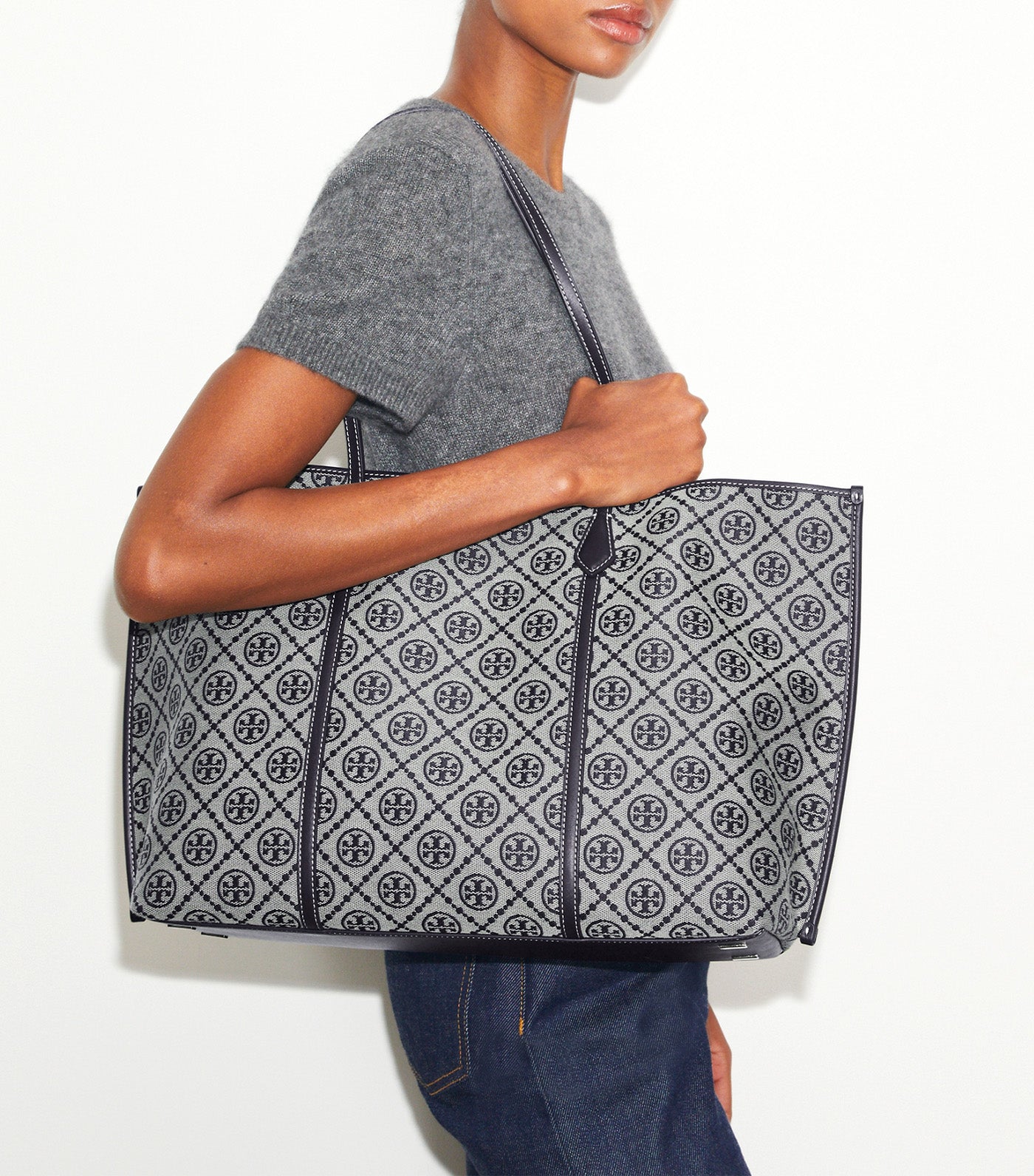 T Monogram Perry Tote Toro Navy