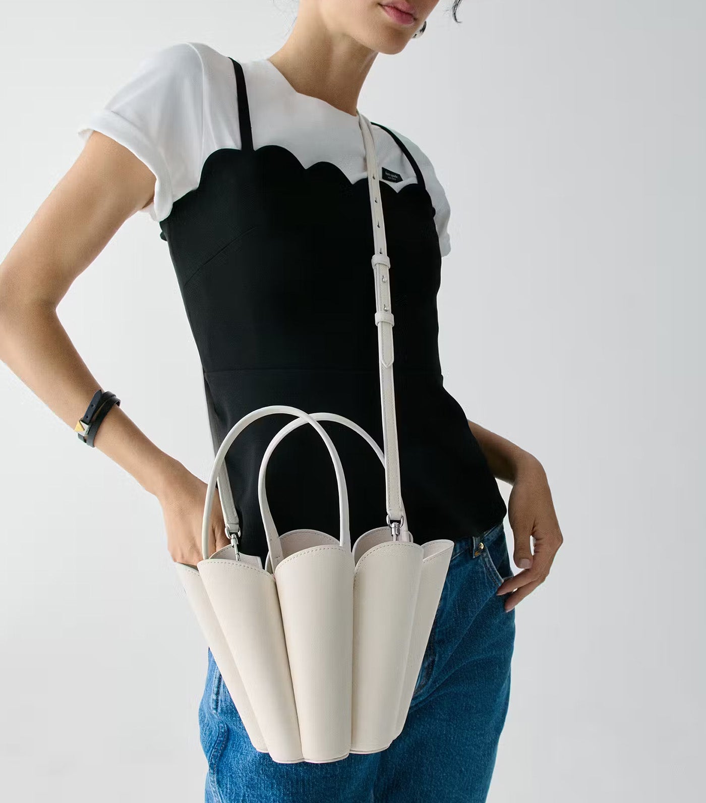 The Spade Flower Bucket Bag Cream