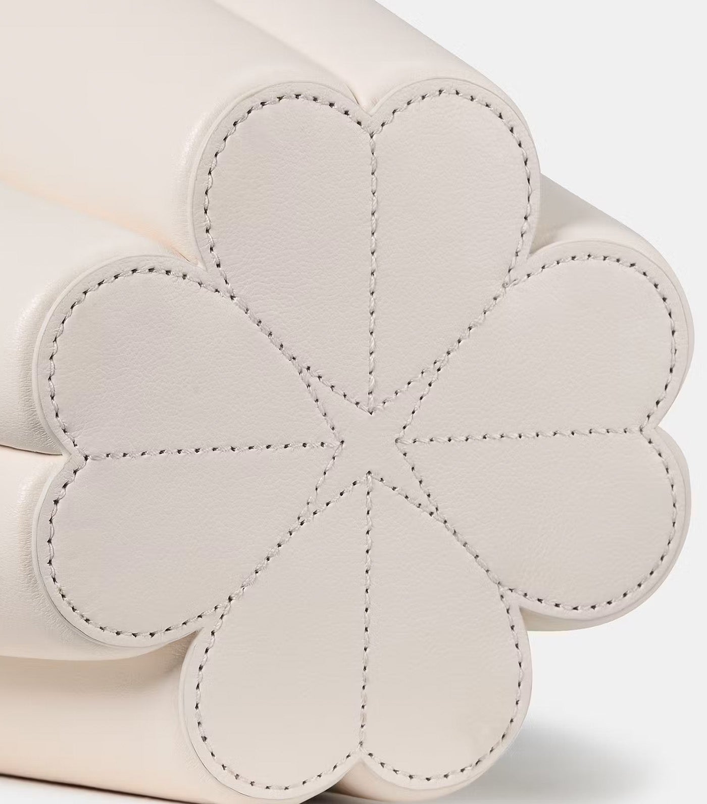 The Spade Flower Bucket Bag Cream