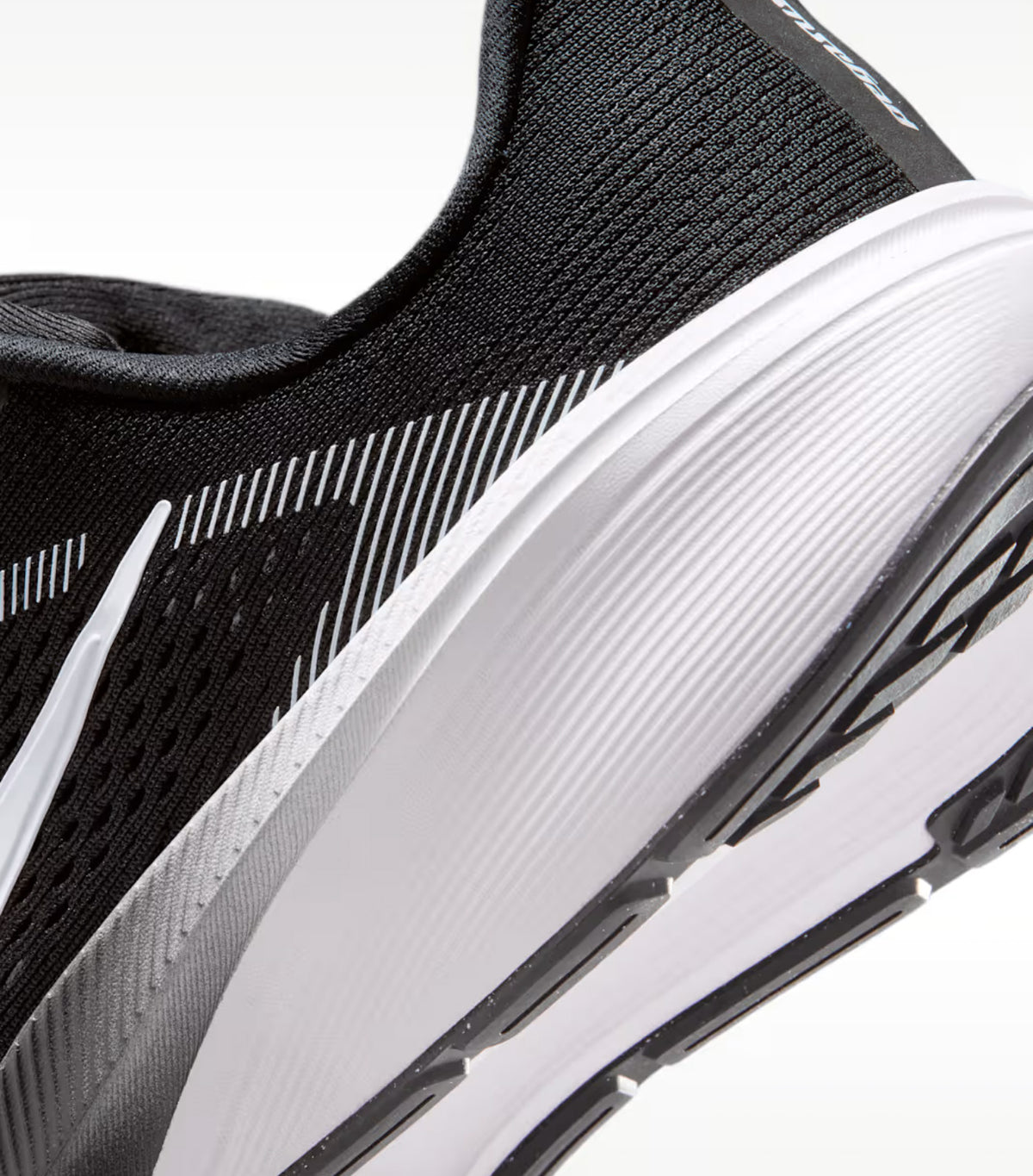 Pegasus 42 Black/White/Photon Dust