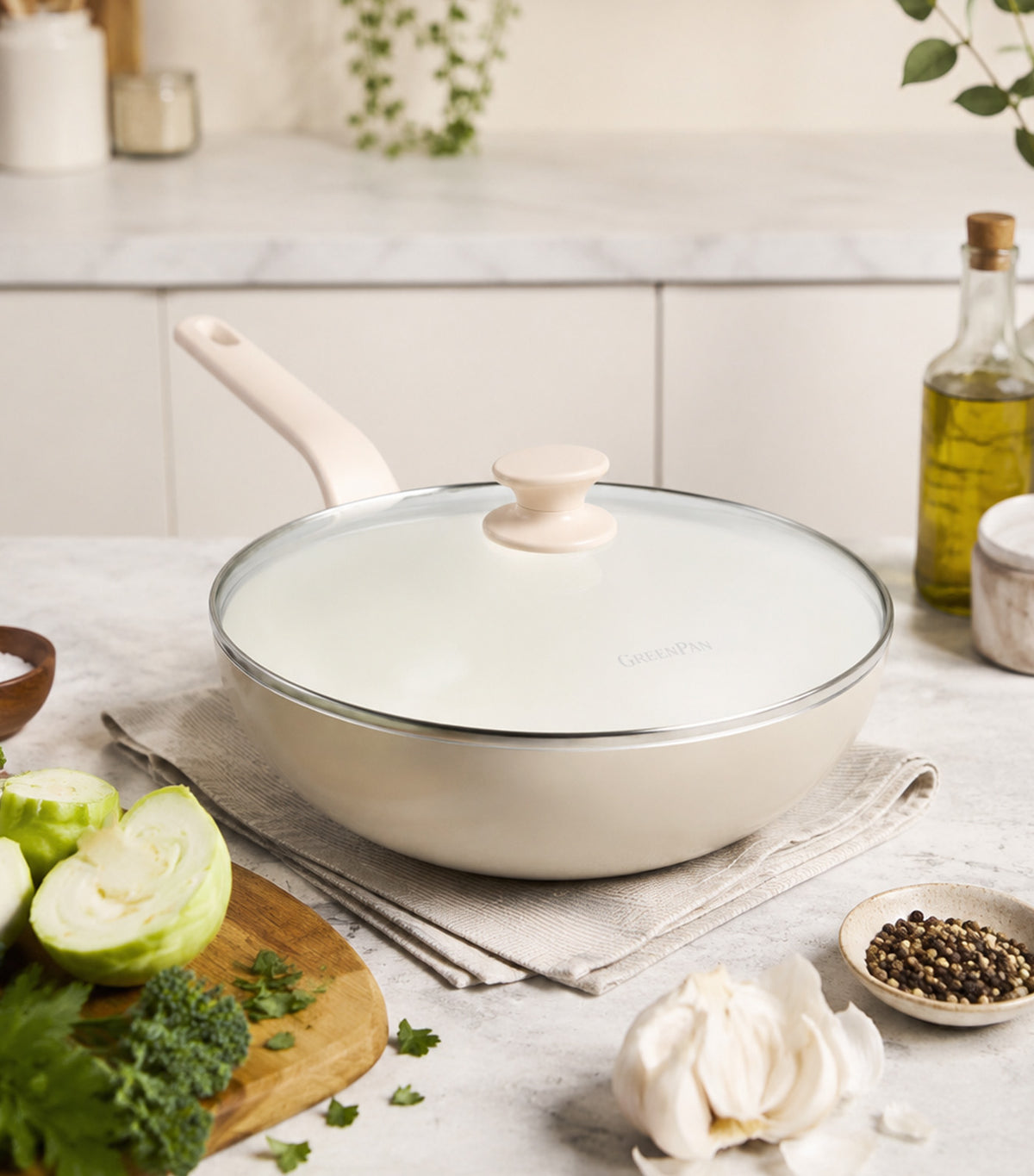 Essence Wok with Lid Taupe