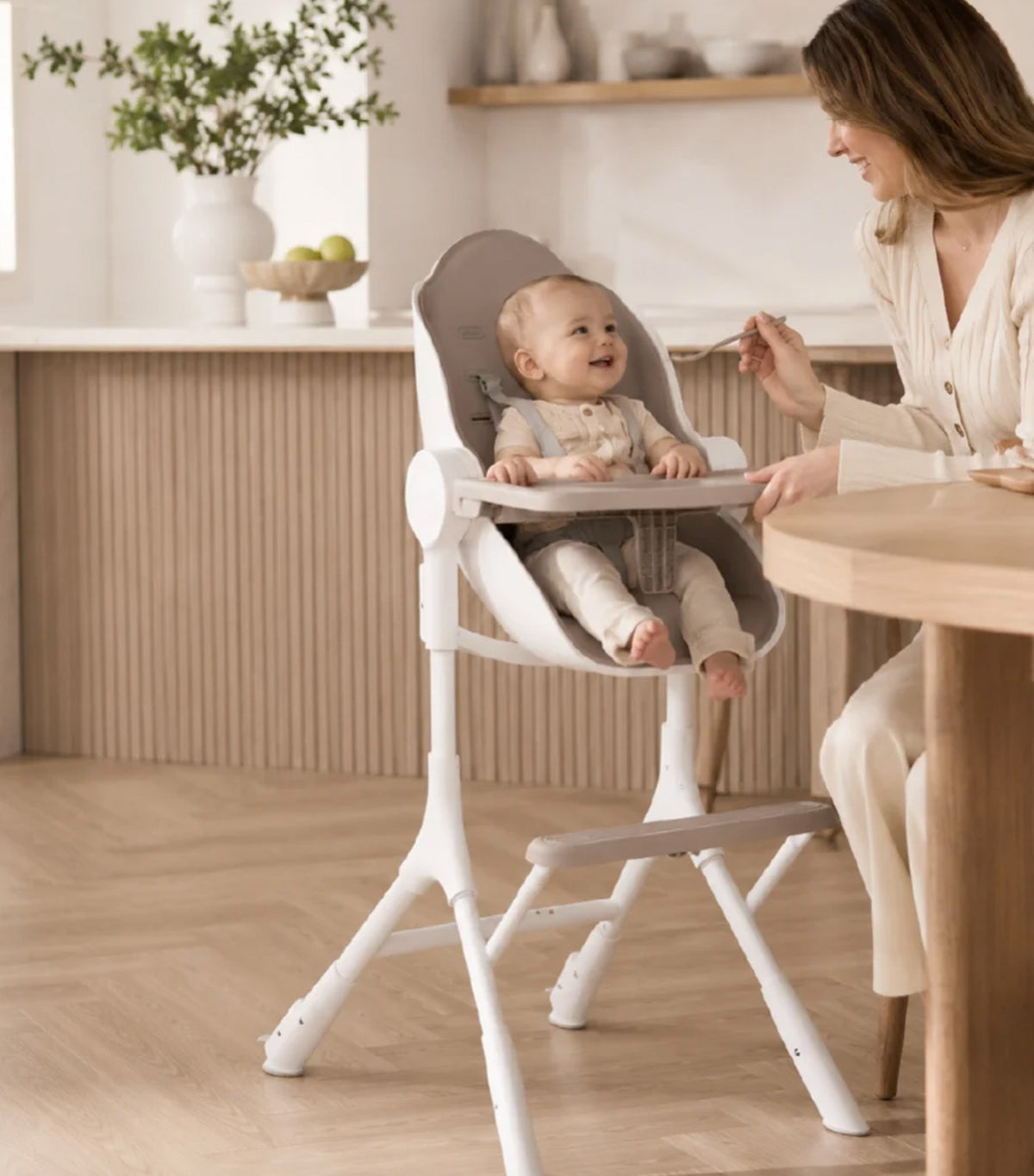 Cocoon Z High Chair Latte Brown