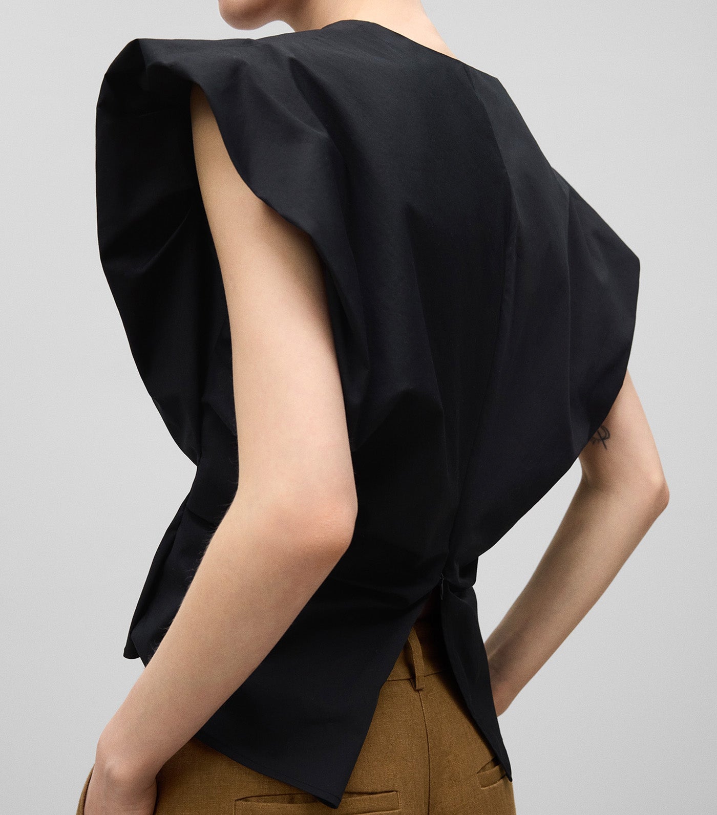 Puffed Sleeve Top Black