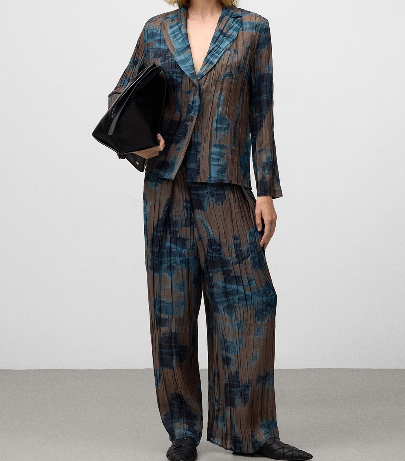 Adolfo Dominguez Printed Crinkle Wrap Trousers Taupe Print