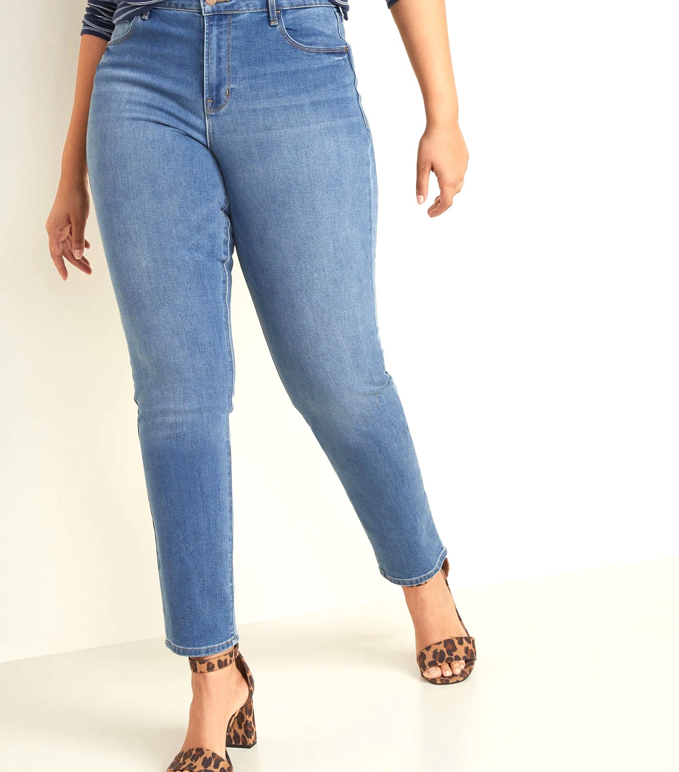 Mid-Rise Power Slim Straight Jeans Willow