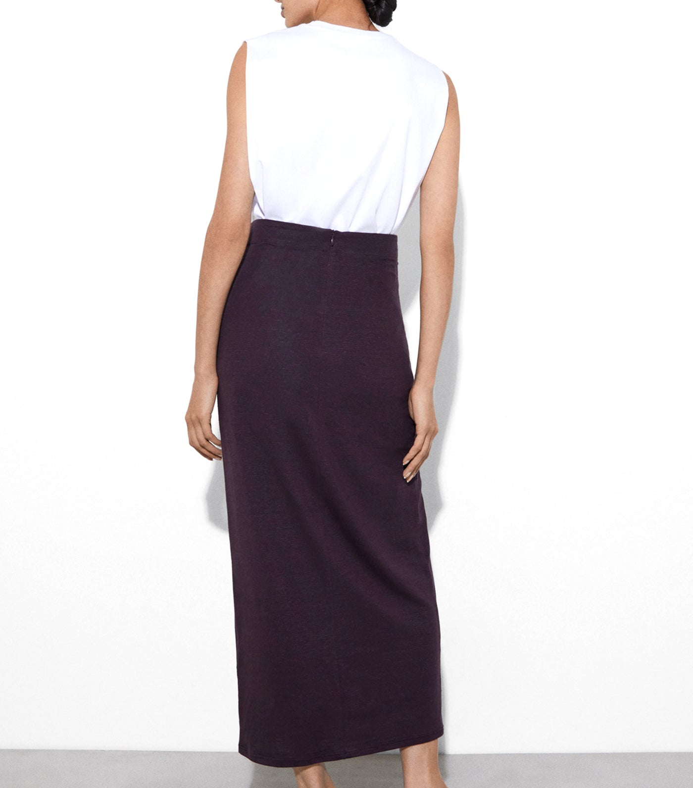 Long Skirt with Knot Detail in Linen Violet