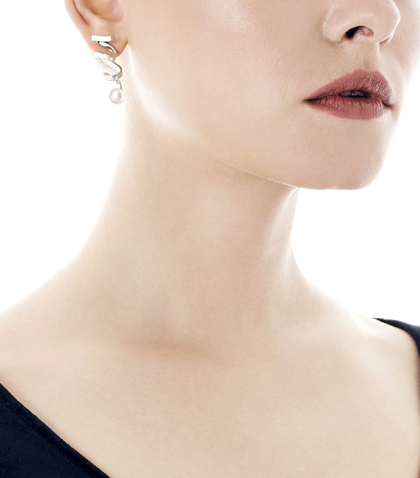 Cotillon Earrings Silver/White