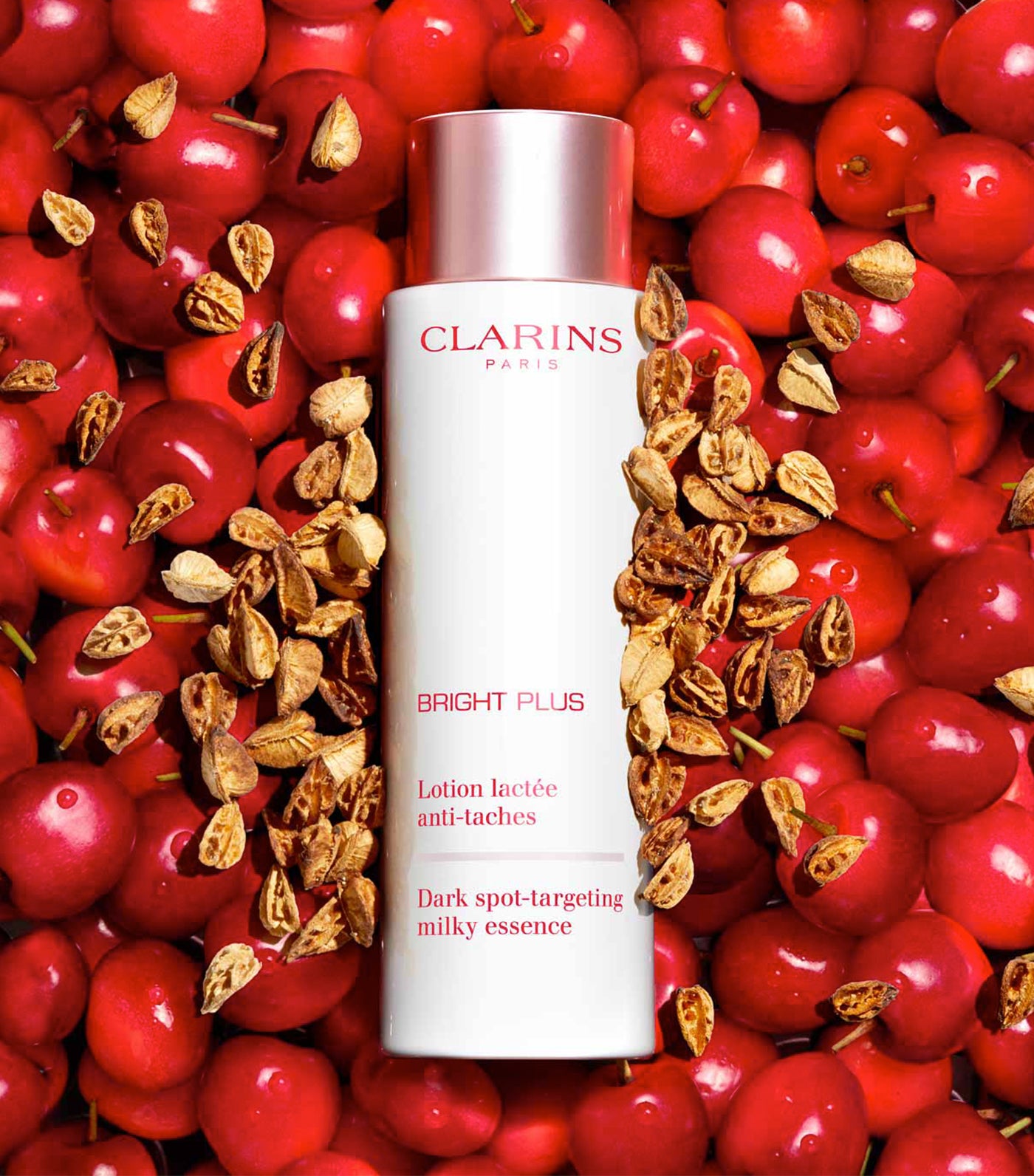 Clarins Bright Plus Dark Spot-Targeting Milky Essence